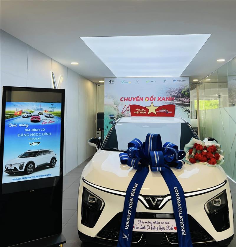 Giao xe cho Quý khách hàng